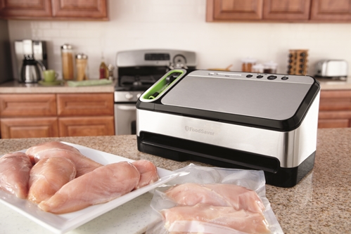 https://www.foodsaver.ca/on/demandware.static/-/Sites-food-saver-ca-Library/default/dwef9ef2d2/images/blog/How-to-Quickly-Marinate-with-a-Vacuum-Sealer_1858_40001122_0_14109062_500.jpg